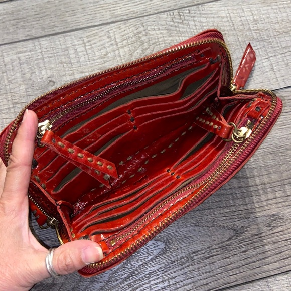 49 Square Miles Deep Red Clingy Zip Around Wallet - Picture 3 of 4